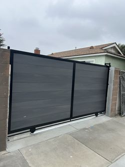 Electric Sliding Gate Powder Coated Composite Planks