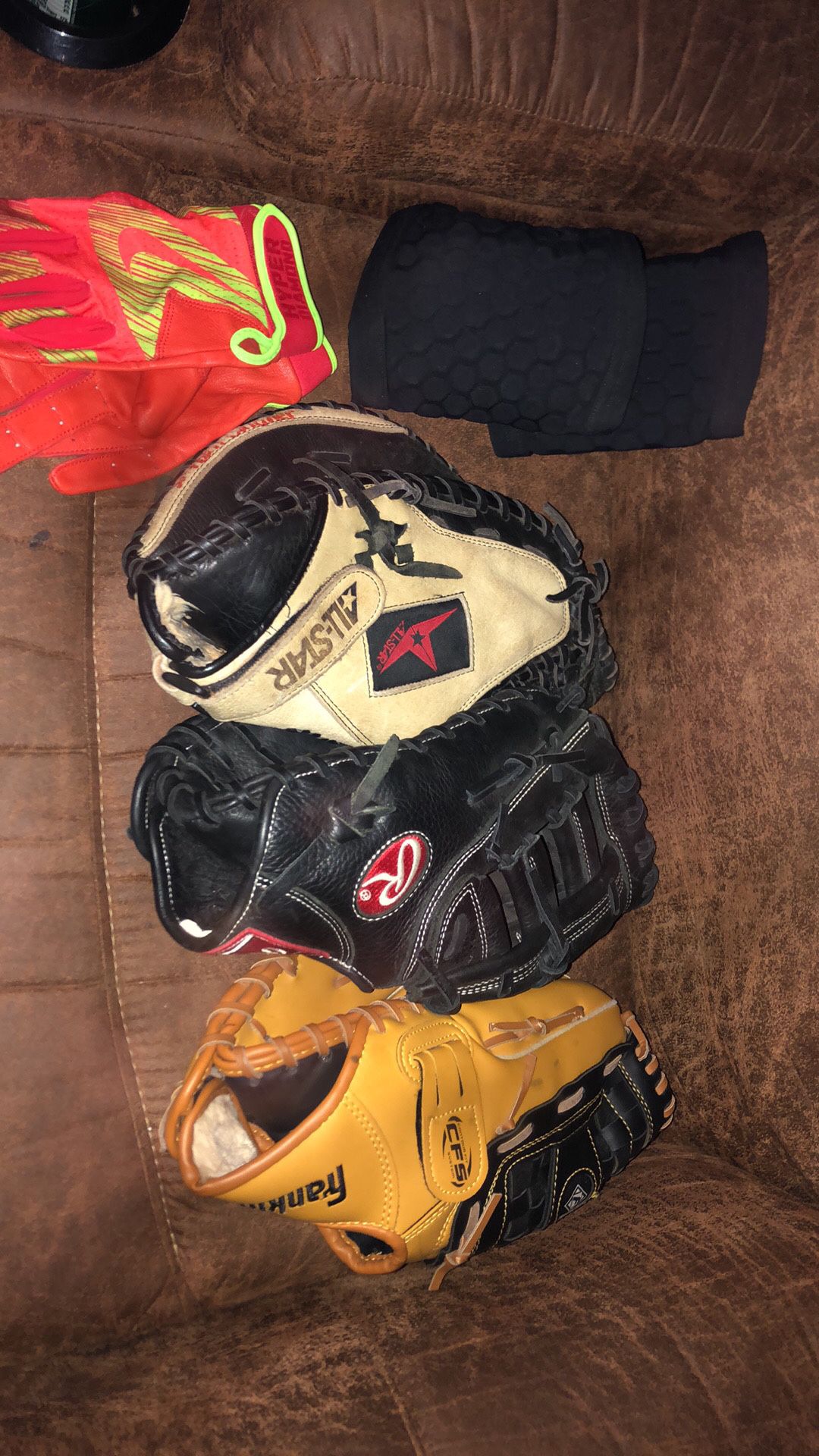 Baseball/softball gear