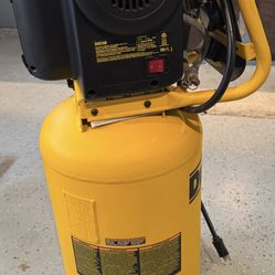 DeWalt Air Compressor – Like New (Used Only Twice)