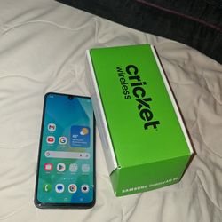 Samsung galaxy A16 5g Cricket Jalando perfecto estado 128 gb