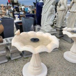 Concrete Stone Birdbath / Cement Backyard Garden Outdoor Birdbath or Fountain or Planter Pot