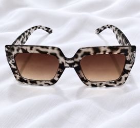 Oversized Square Tortoise Sunglasses