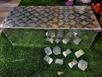 GESEXI 30 Inch Aluminum 5 Bar Tread Tool Box Chest Box Pick Up Truck Bed RV Trailer Toolbox Storage with Side Handle and Lock Keys