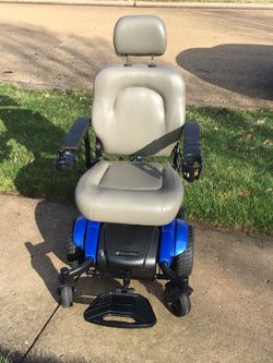 Power wheelchair Golden compass sport model number GP605