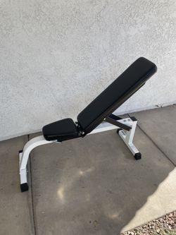 Adjustable Weight Bench