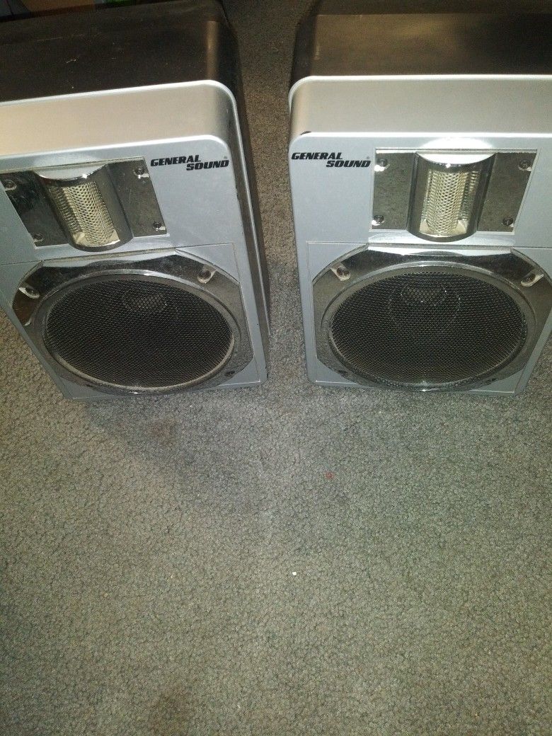 Set Of General Sound Stereo Speakers