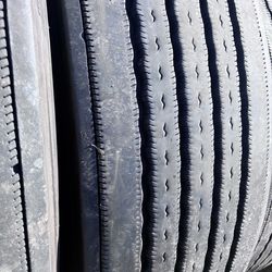 Steering tires 295-75-22.5 Michelin