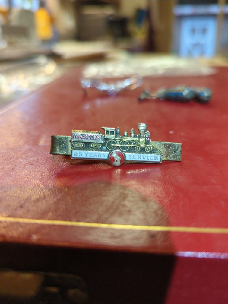 Railroad 10 Karat Gold Tie Clip