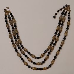 GORGEOUS Vintage Ladie's "TRI-LAYERED BLACK & GOLDTONE" BEADED CHOKER Necklace EXCELLENT CONDITION😇 MAKES A GREAT GIFT!🎁