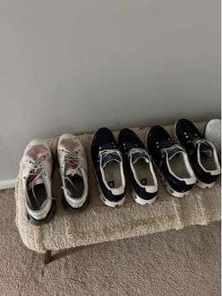 4 on cloud running shoes