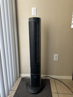Seville Ultra Thin Stand Up 40in