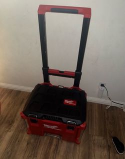 Milwaukee Pack Out Tool Box New