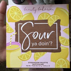 Eyeshadow makeup palette