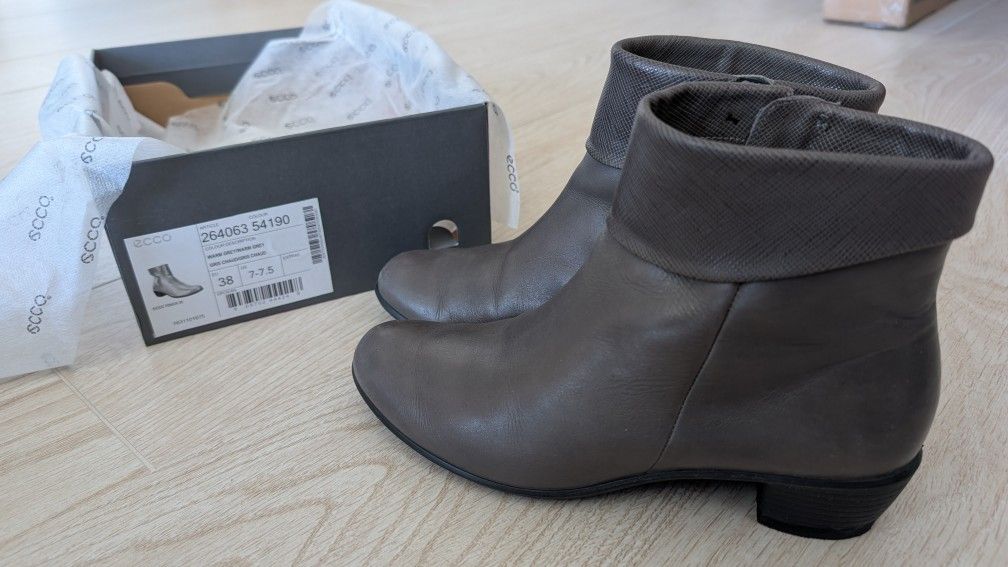 Ecco Gray Leather Ankle Boots EU 38 US 7-7.5