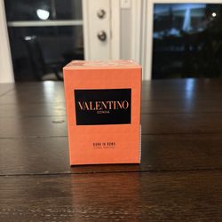 Valentino Donna In Roma “Coral Fantasy” Perfume