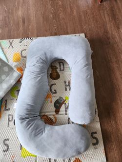 Momcozy Pregnancy comfortable pillow