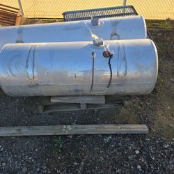 Fiel Tanks 130 Gal And 100 Gal