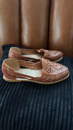 L & G Calzado brand authentic huarache sandals