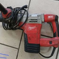 Milwaukee 1/34s Roto Hammer 