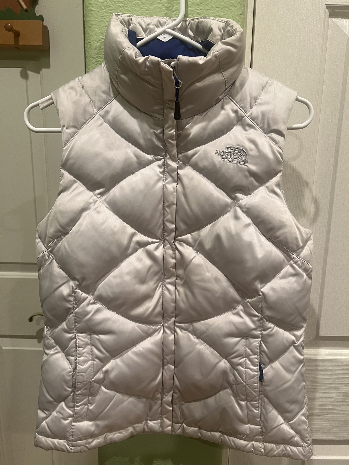 The North Face 550 Puffer Vest Women Pearl White Size S