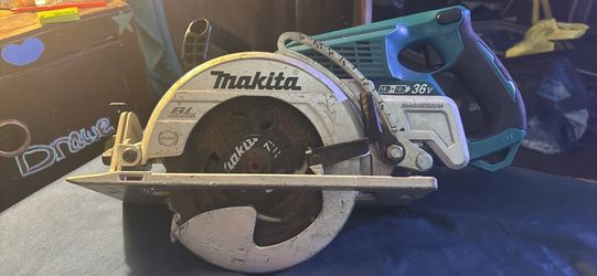 MAKITA cordless 71/4 skillsaw
