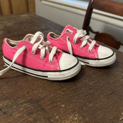 Low Top Pink Converse Toddler Size 8 Shoe
