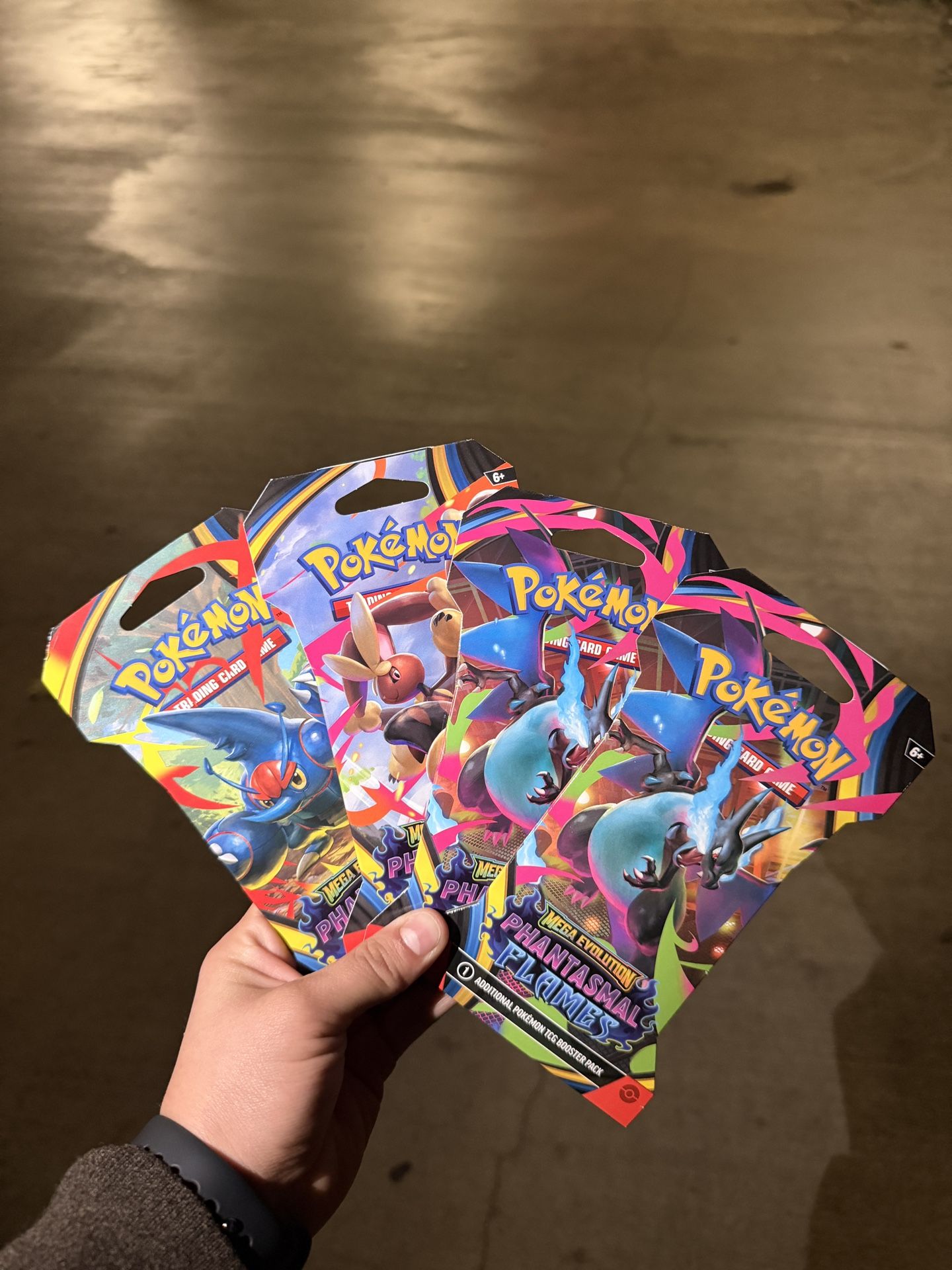 PHANTASMAL FLAMES SLEEVED BOOSTER PACKS