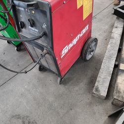 Snap On Plasma Needs Work Asis   Possible No Ground  Or Torch Asis