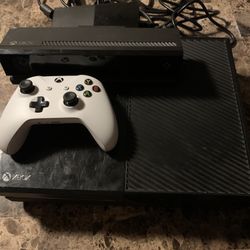 Xbox One With Kinect 