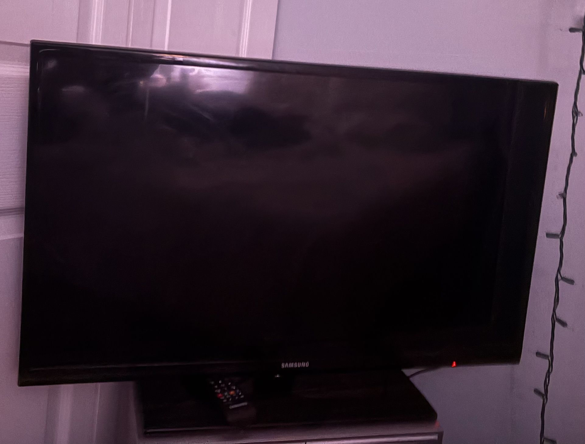 Samsung 32” TV