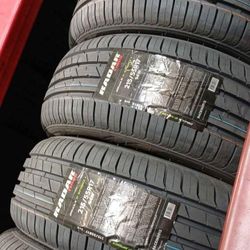 215 55 17 New Tires Set 