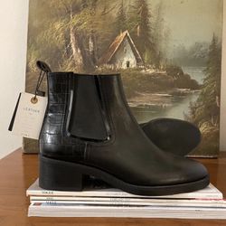 Zara Ankle Boots - Size 7 - NEVER WORN with tags