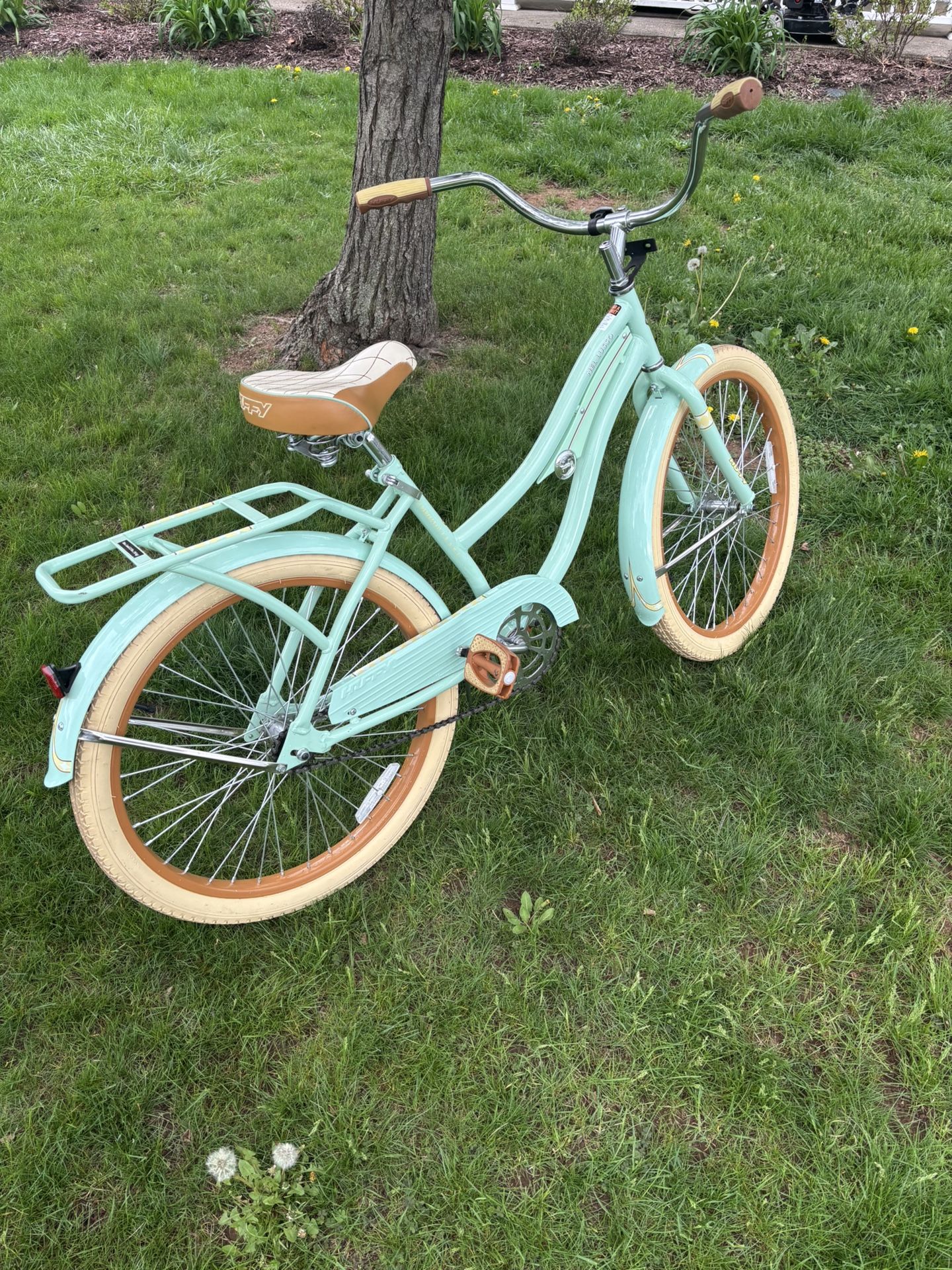 Women’s Huffy Beach Cruiser