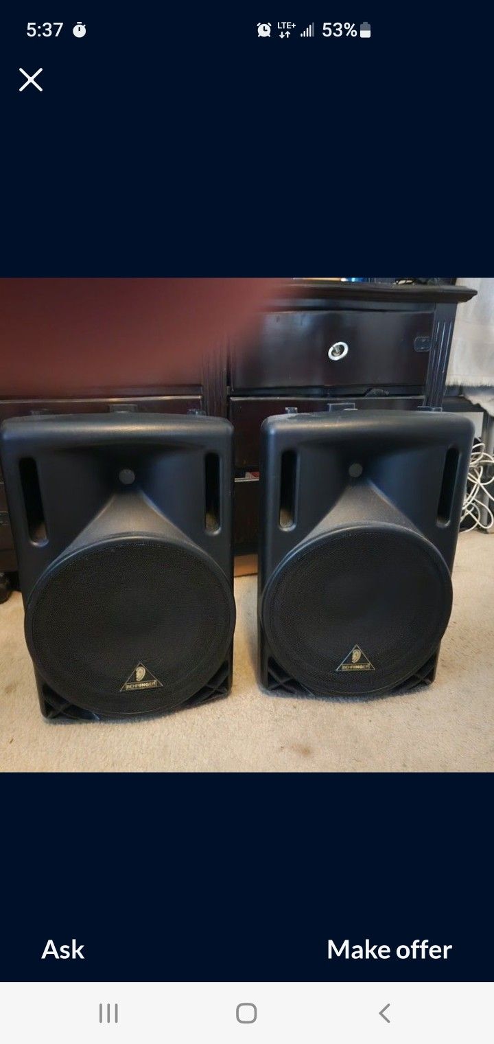 400 Watt Behringer Powered monitors barely used excellent condition like new