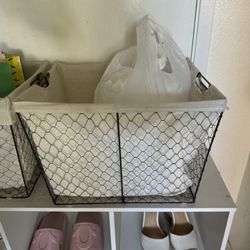 2 Metal Baskets 🧺 🧺