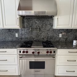 36” Wolf Gas Range/Oven