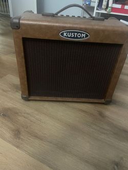 Kustom 30-watt mosfet acoustic Amplifier