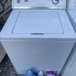Good working whirlpool super capacity, washer and dryer set