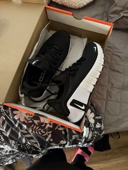 Women’s Nike Metcon 6, Black And White Size 9, Originally $135