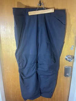 REI Black Women’s Hiker Pants Size 16 Petite like New!