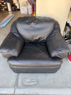 Comfortable single chair