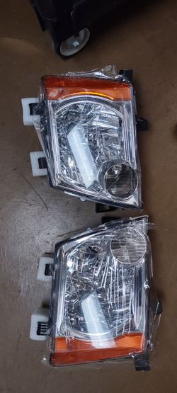 05-15 Nissan Xterra Headlights NEW!!!