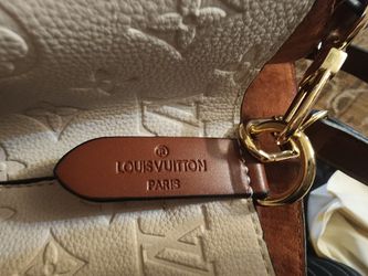 Authentic Louis Vuitton NeoNoe MM Damier Ebene Cherry Berry Bucket Drawstring  Bag for Sale in Las Vegas, NV - OfferUp