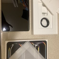 iPad Pro M4 11” 256GB Like New with AppleCare+⭐️