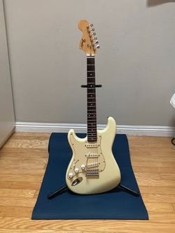 Fender Japan Stratocaster E-Series (1986) w/ Fender Hard Case (Lefty)