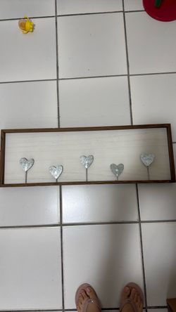 Wood Wall Hook Rack with Heart Hooks