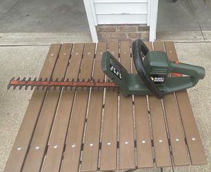 Black & Decker 16 Inch (406mm) Corded Electric Hedge Trimmer