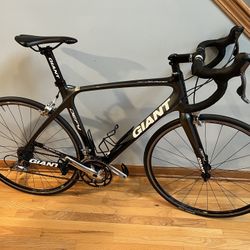 Giant Defy Advanced Road Bike