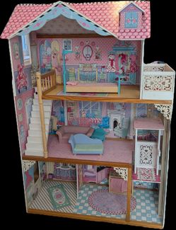 Used dollhouse w some furniture