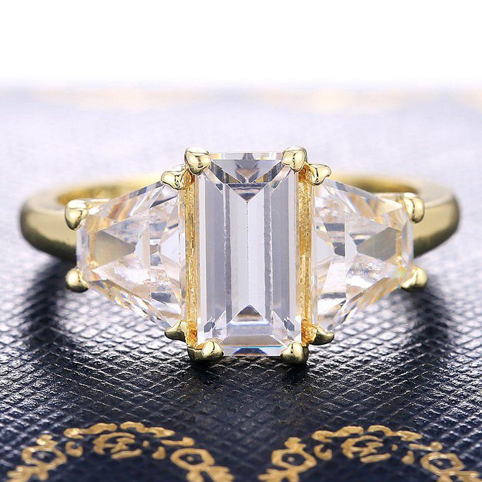 "Charm Crystal Clear White Gemstone Beautiful Wedding Rings for Women, PD744
 